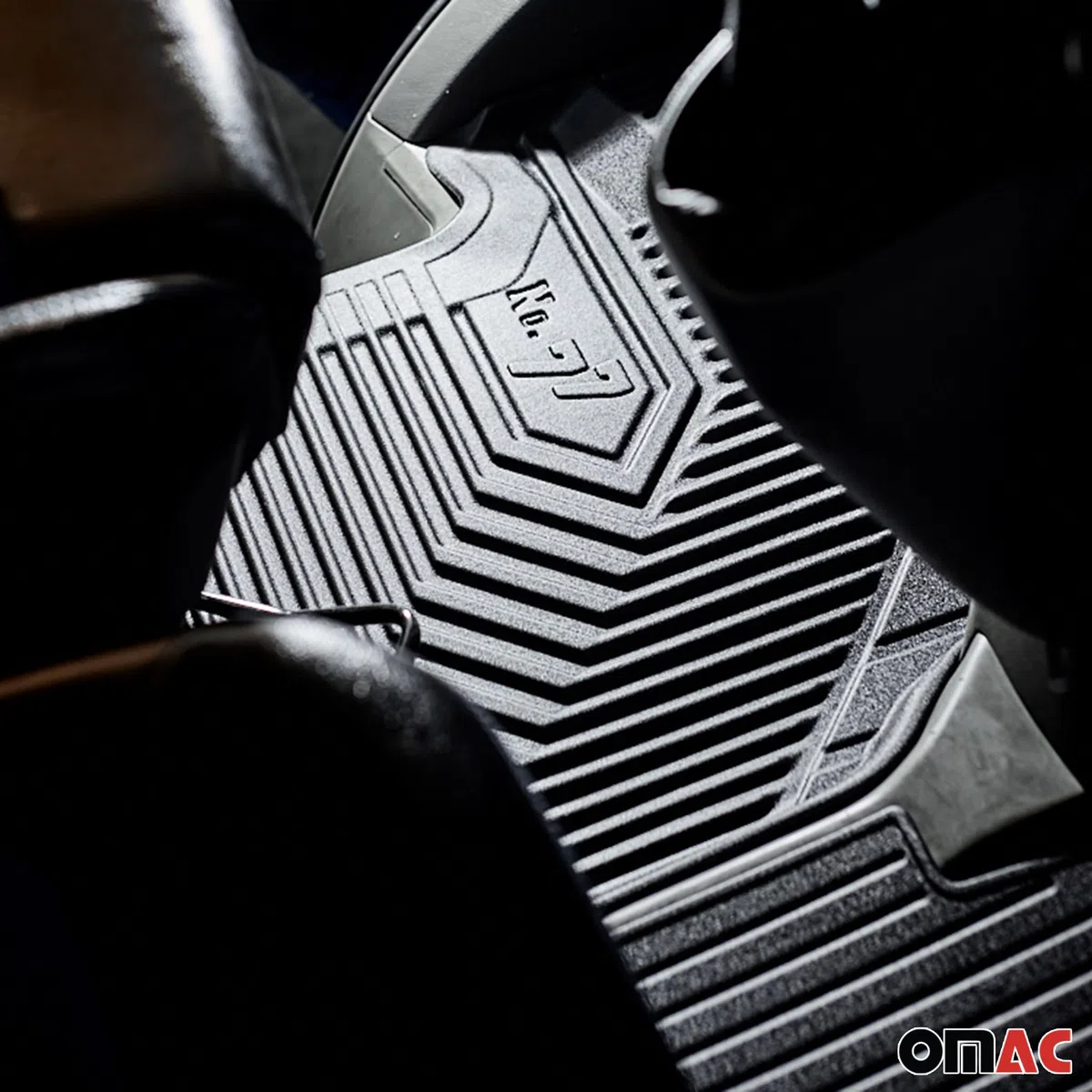 Tappetini Tappetini in Gomma Compatibili con Isuzu D-MAX 2019-2026 TPE Nero Extended Kabine 3tlg