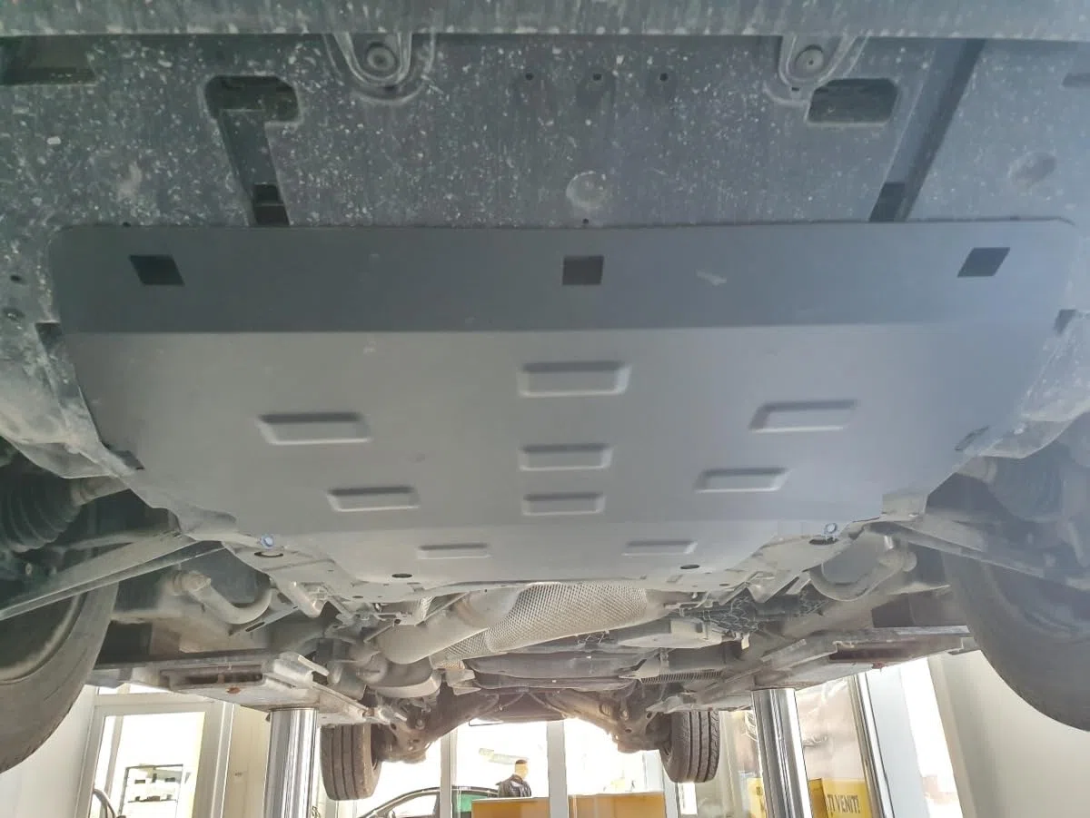 Protezione motore in metallo compatibile con Peugeot Traveller (2016-2025)