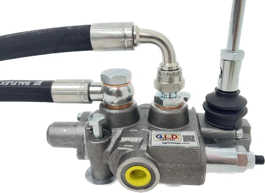 Kit Distributore oleodinamico per trattore 1 leva doppio effetto 3/8" 40 Litri 180 bar completo di innesti rapidi PUSH PULL su piastra di fissaggio e tubi