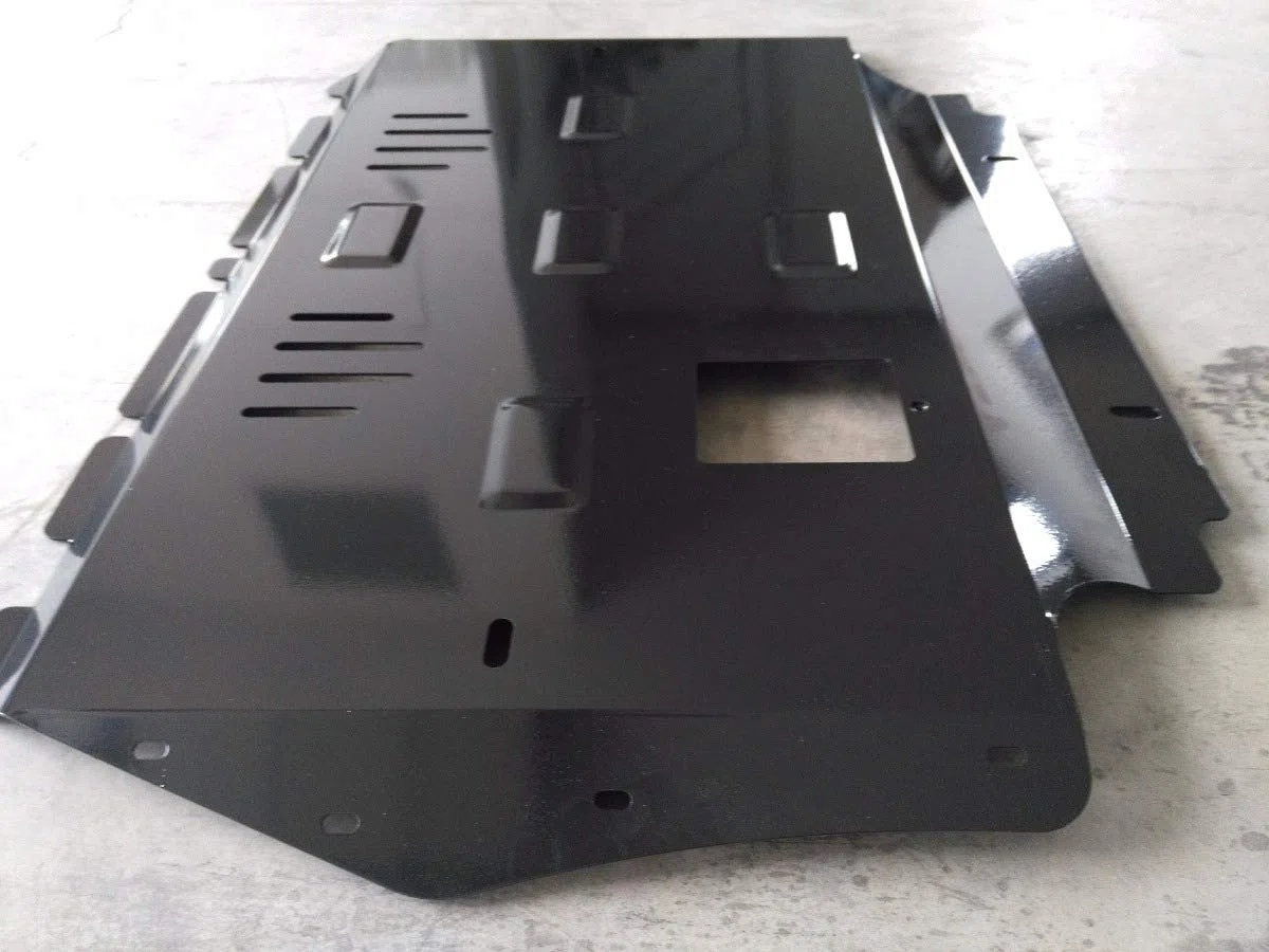 Protezione motore in metallo compatibile con VW Golf 6.
