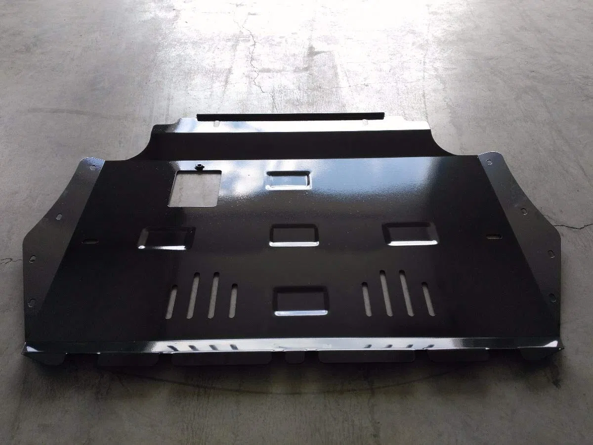 Protezione motore in metallo compatibile con VW Golf 6.