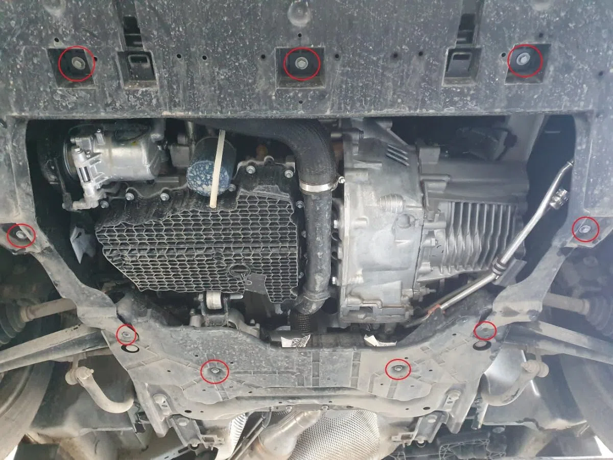 Protezione motore in metallo compatibile con Peugeot Traveller (2016-2025)