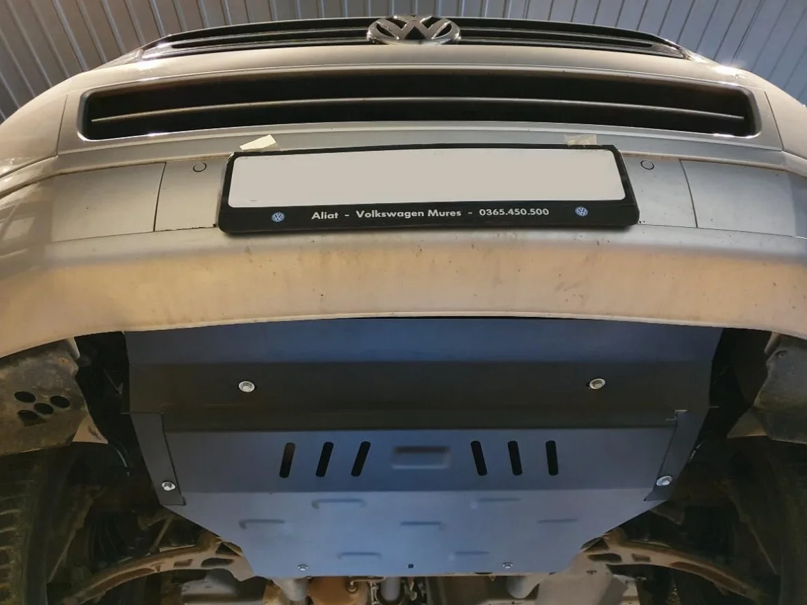 Protezione motore in metallo compatibile con Volkswagen Caravelle T5, T6.